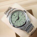 Rolex Oyster Perpetual 134300 2025