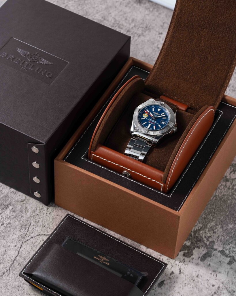 Breitling Avenger II GMT A323905A 2018