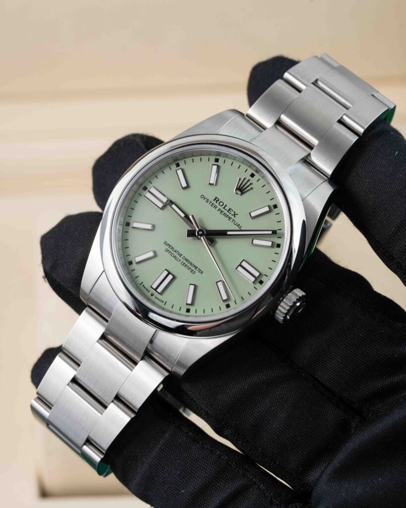 Rolex Oyster Perpetual 134300 2025
