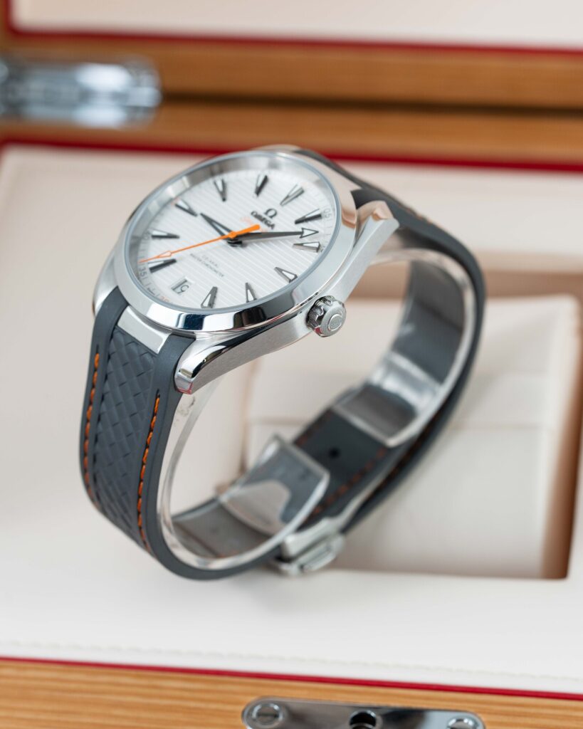 Omega Seseamaster Aqua Terra 220.12.41.21.02.002 2025