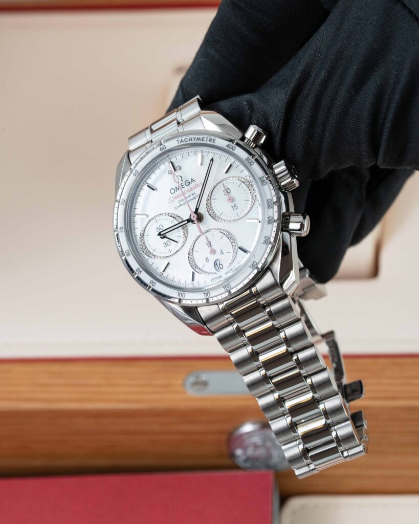 Omega Speedmaster 324.30.38.50.55.001 2025