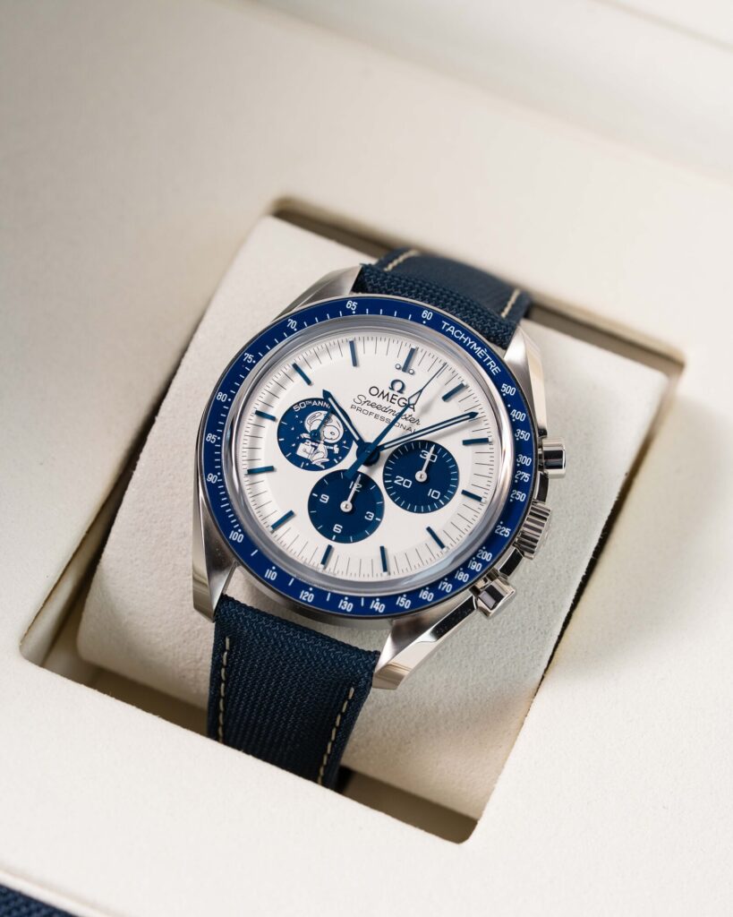 Omega Speedmaster Professional Moonwatch 'silver Snoopy Award' 310.32.42.50.02.001 2024
