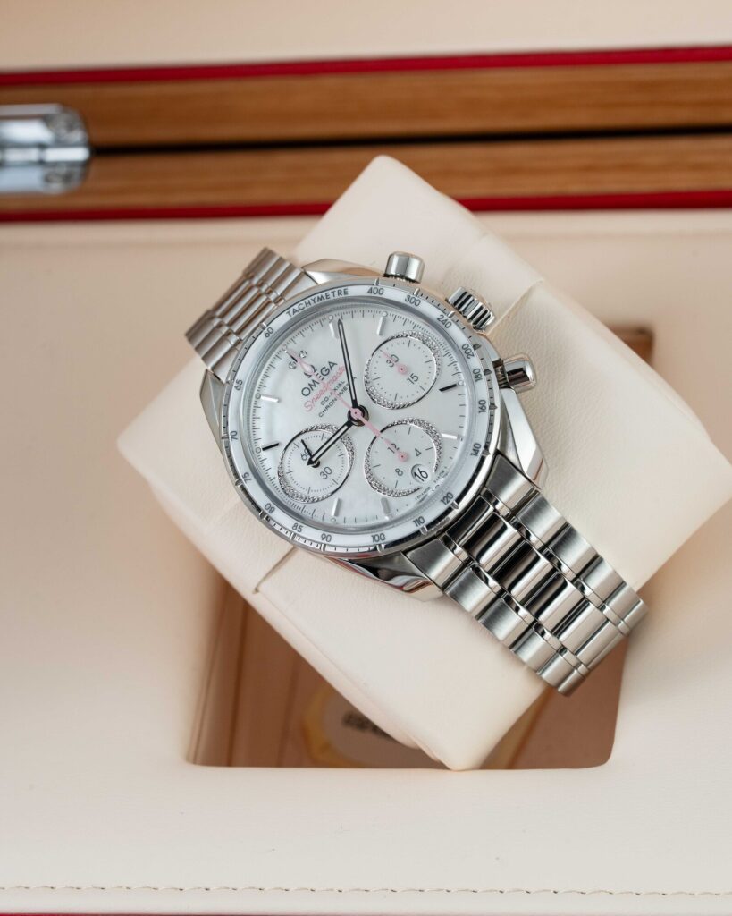 Omega Speedmaster 324.30.38.50.55.001 2025