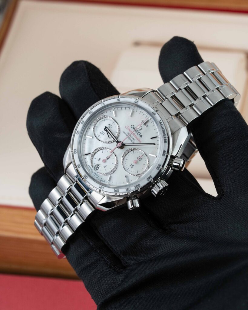 Omega Speedmaster 324.30.38.50.55.001 2025