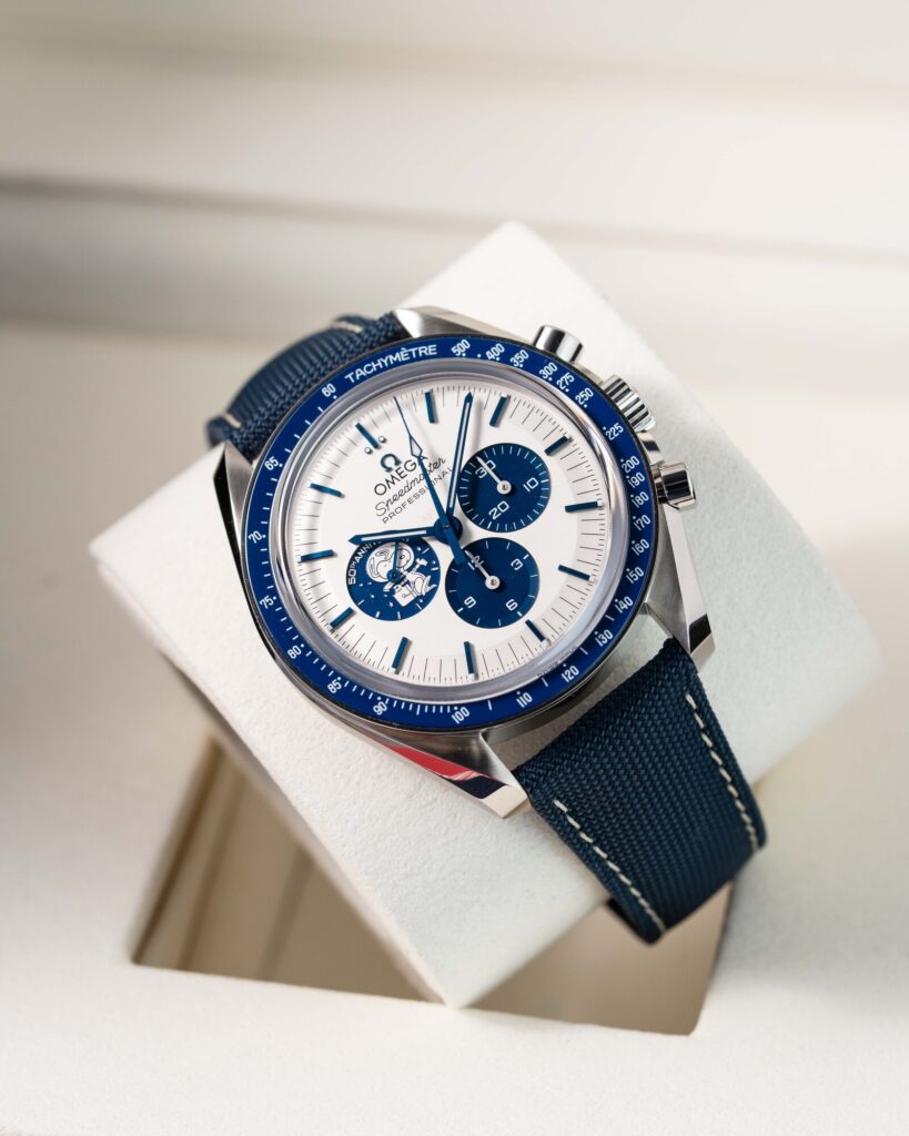 Omega Speedmaster Professional Moonwatch 'silver Snoopy Award' 310.32.42.50.02.001 2024