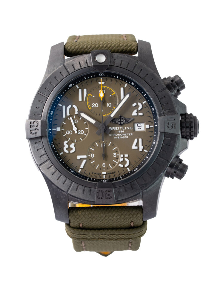 Breitling Avenger Chronograph 45 V13317 2024
