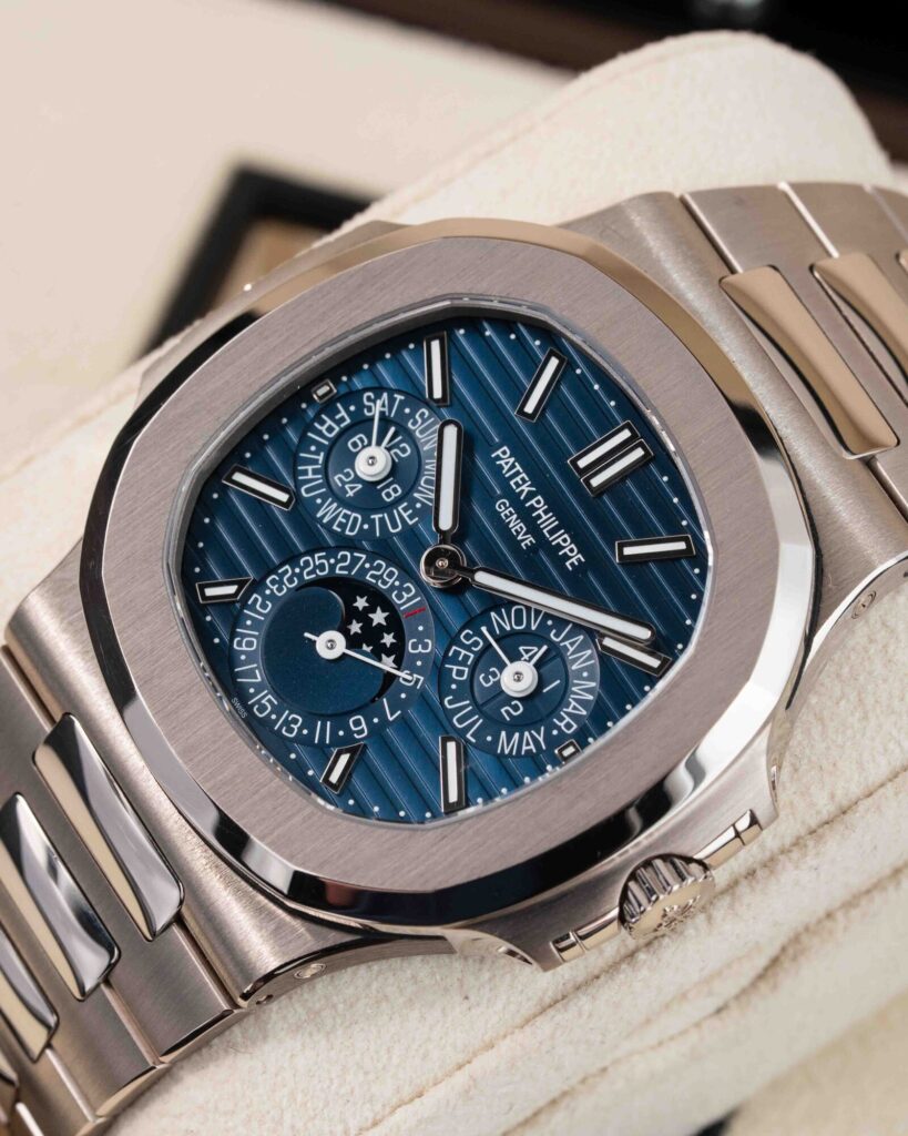 Patek Philippe Nautilus 5740/1G-001 2023