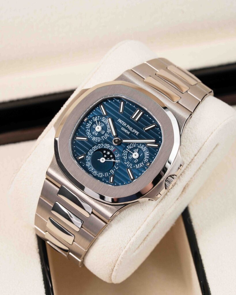 Patek Philippe Nautilus 5740/1G-001 2023