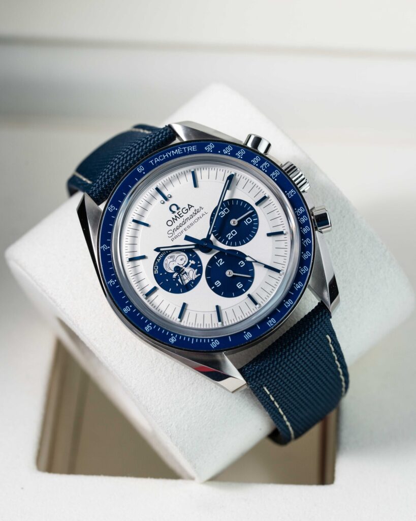 Omega Speedmaster Silver Snoopy Award 310.32.42.50.02.001 2025