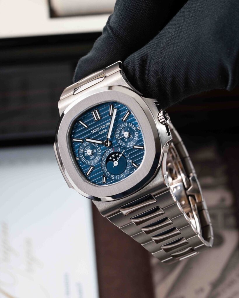 Patek Philippe Nautilus 5740/1G-001 2023