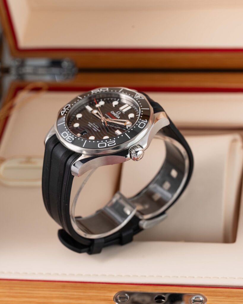 Omega Seamaster Diver 300M 210.32.42.20.01.001 2024