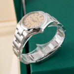 Rolex Oyster Perpetual 124200 2025