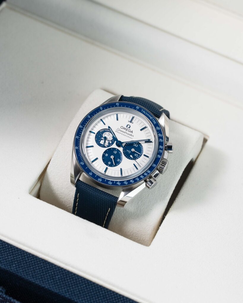 Omega Speedmaster Silver Snoopy Award 310.32.42.50.02.001 2025
