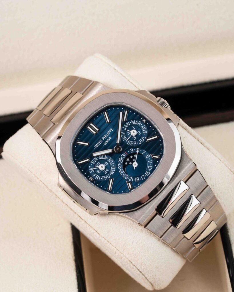 Patek Philippe Nautilus 5740/1G-001 2023