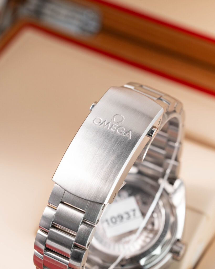 Omega Seamaster Planet Ocean 215.30.44.22.01.001 2017