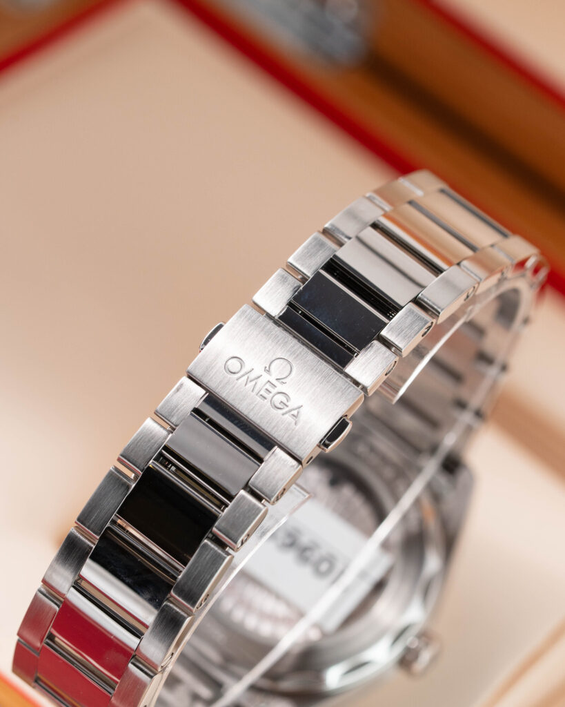 Omega Aqua Terra 220.10.38.20.01.001 2018