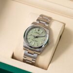 Rolex Oyster Perpetual 124200 2025