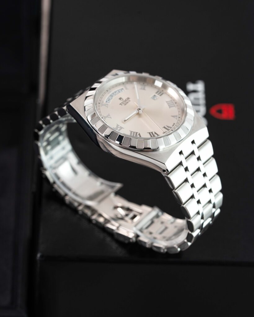 Tudor Royal 28600 2023