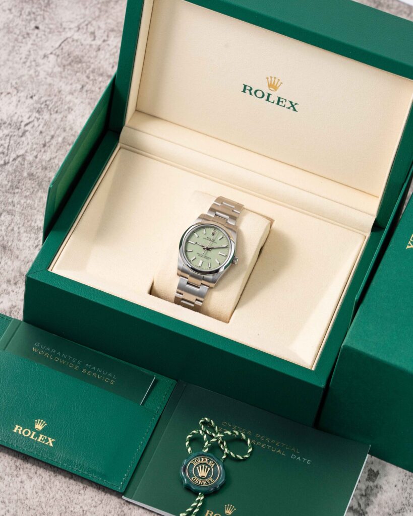 Rolex Oyster Perpetual 124200 2025