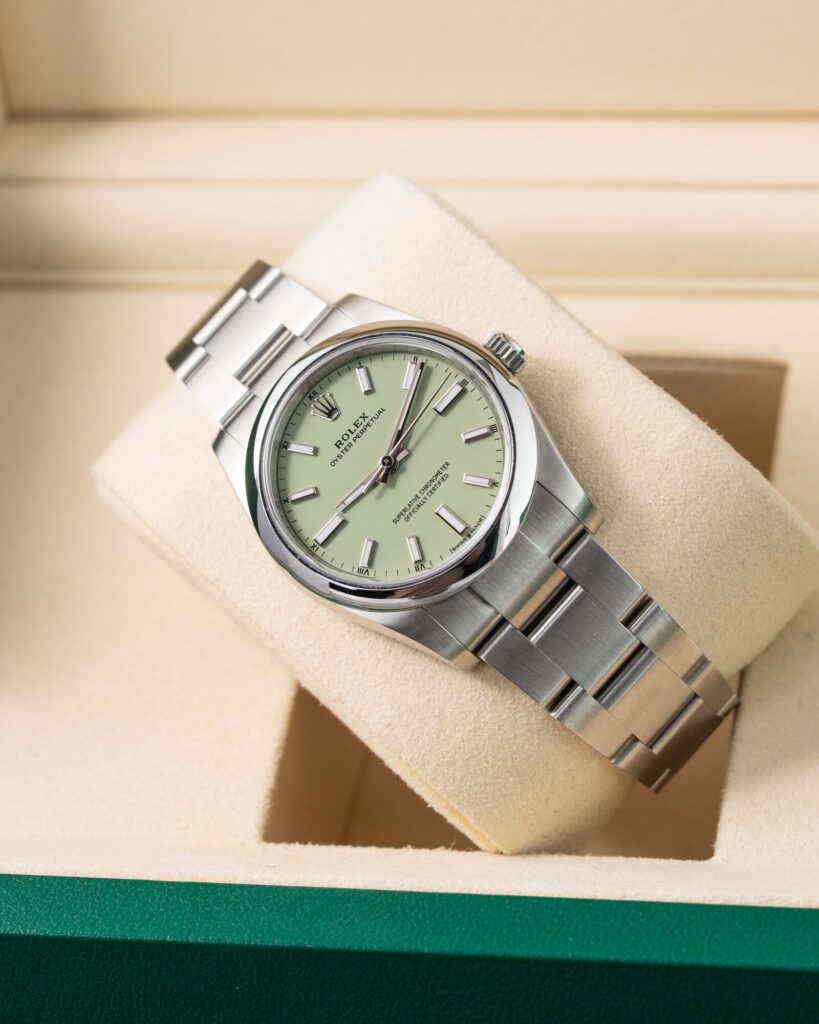 Rolex Oyster Perpetual 124200 2025