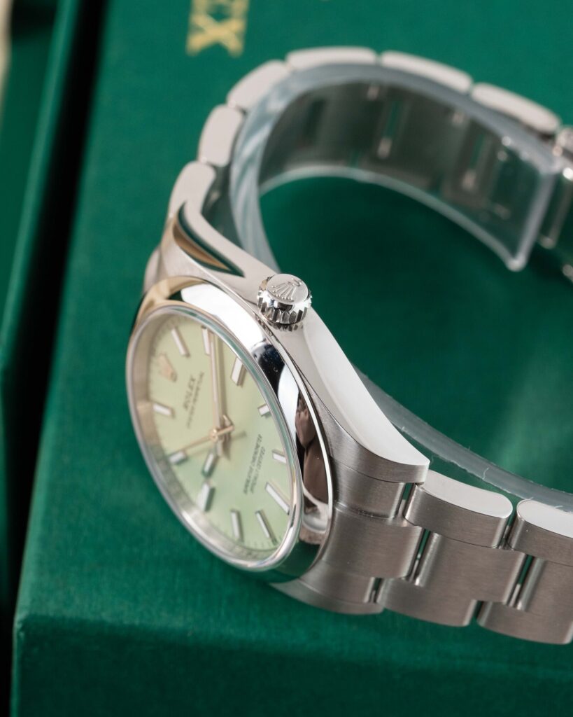 Rolex Oyster Perpetual 124200 2025