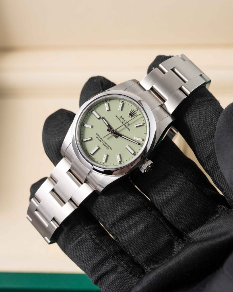 Rolex Oyster Perpetual 124200 2025
