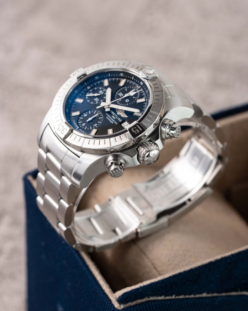 Breitling Avenger Chronograph A13385 2021