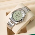 Rolex Oyster Perpetual 124200 2025