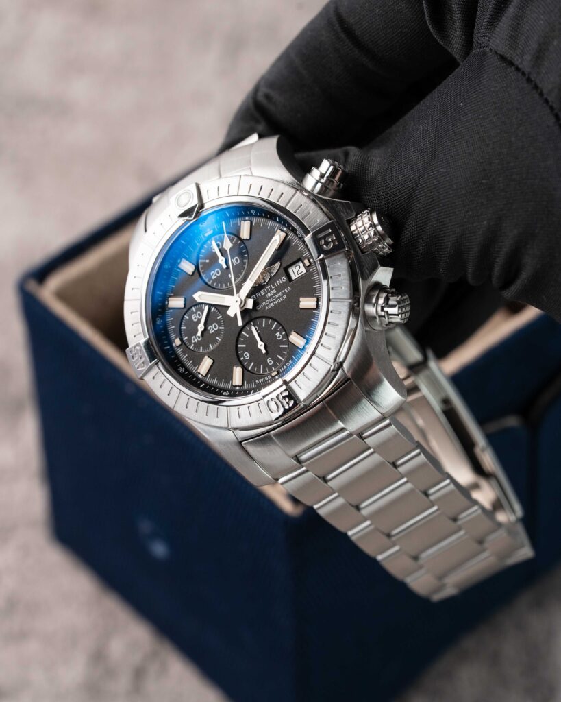 Breitling Avenger Chronograph A13385 2021
