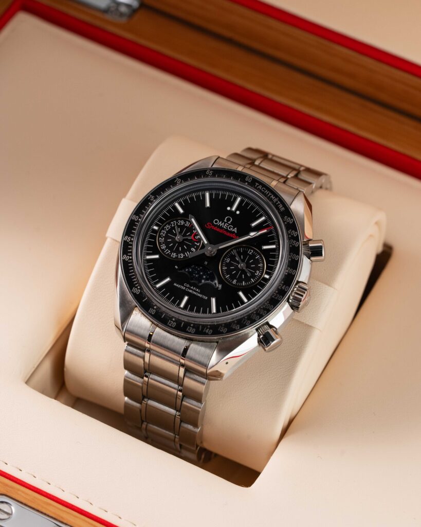 Omega Speedmaster Moonphase 304.30.44.52.01.001 2017