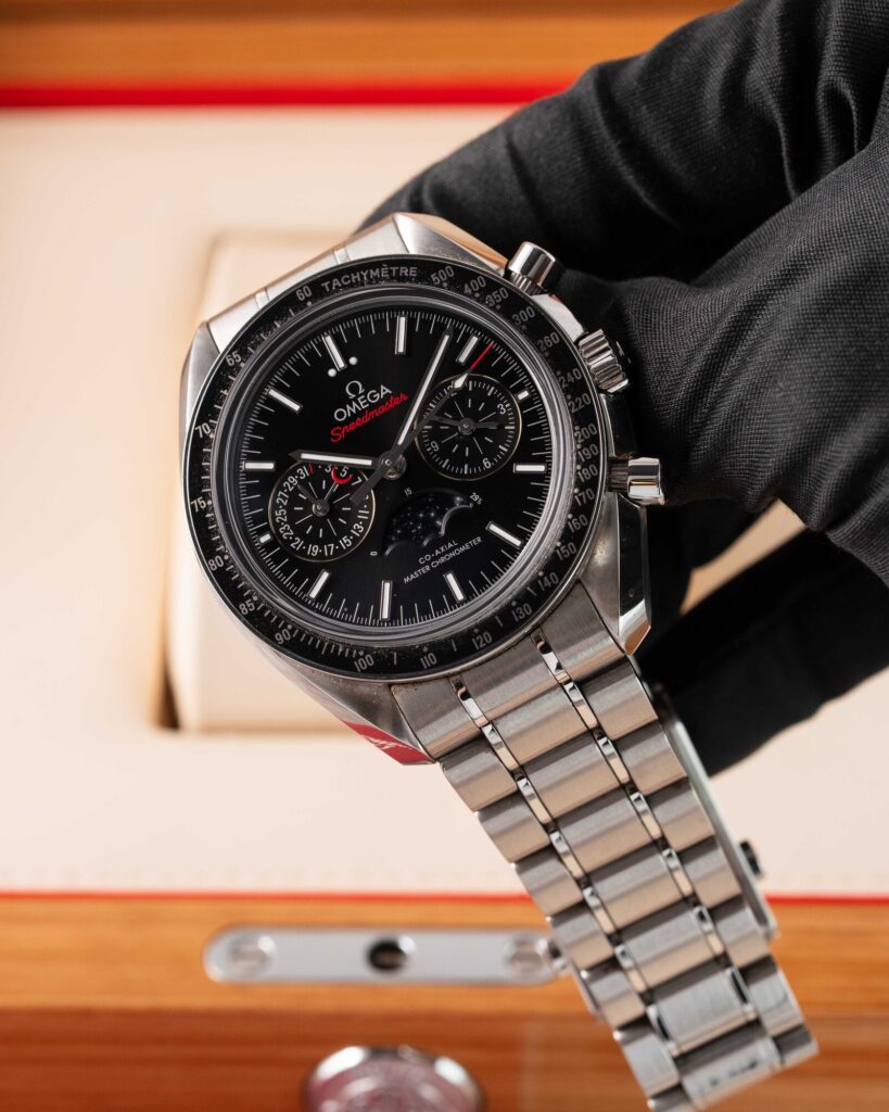 Omega Speedmaster Moonphase 304.30.44.52.01.001 2017