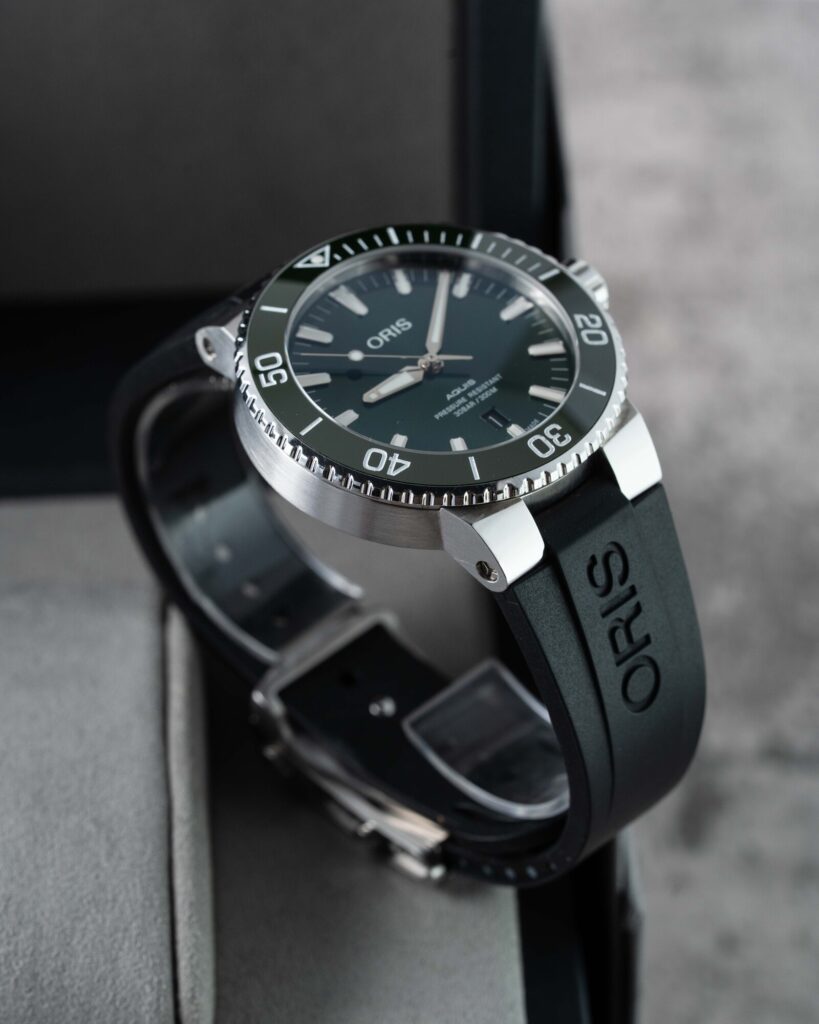 Oris Aquis Date 01 733 7730 4157 2019