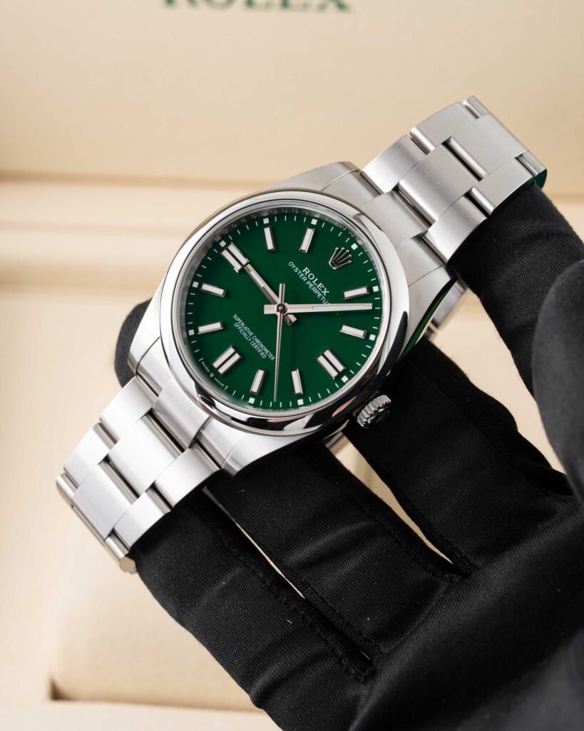 Rolex Oyster Perpetual 124300 2025