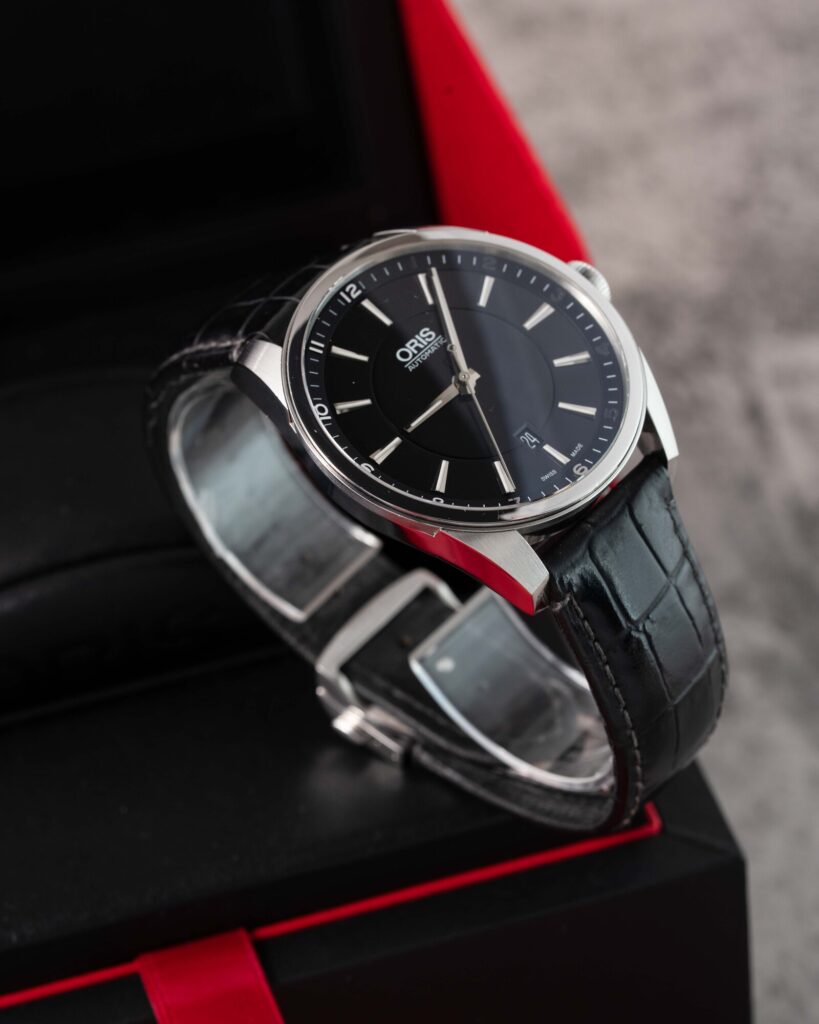 Oris Artix Date 01 733 7642  2013