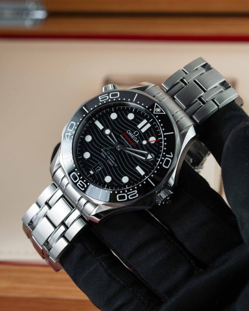 Omega Seamaster 300 210.30.42.20.01.001 2023
