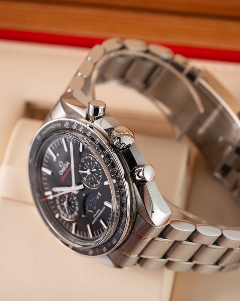 Omega Speedmaster Moonphase 304.30.44.52.01.001 2017