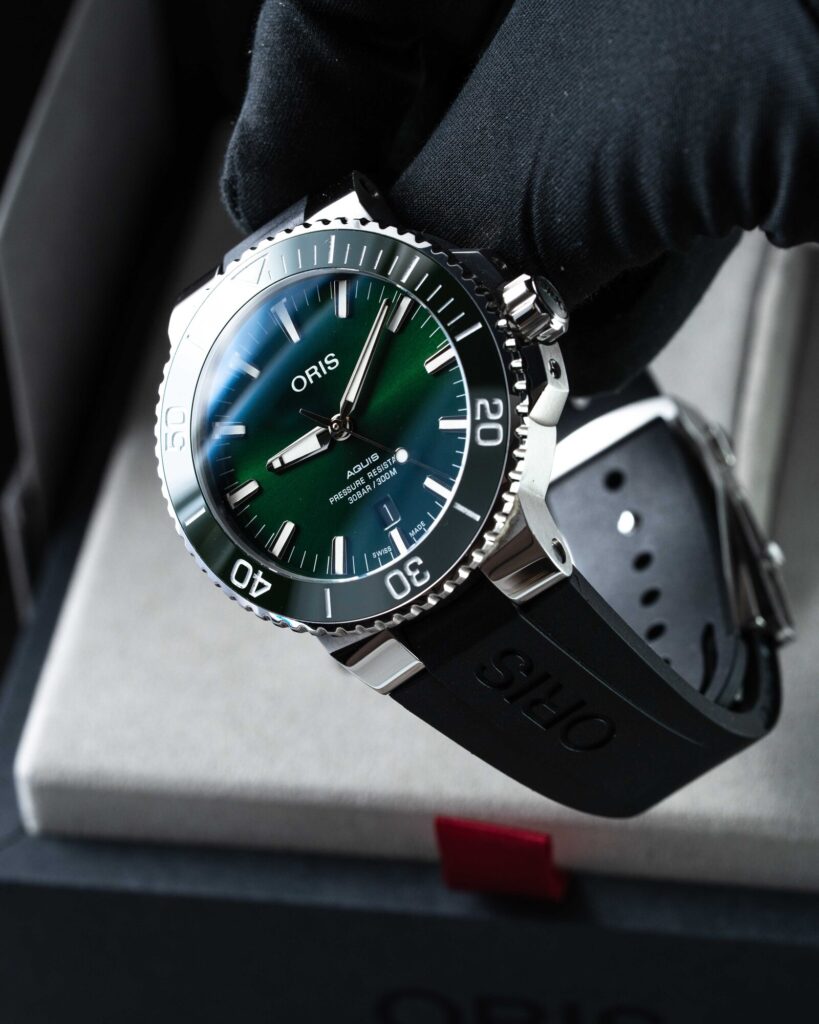 Oris Aquis Date 01 733 7730 4157 2019