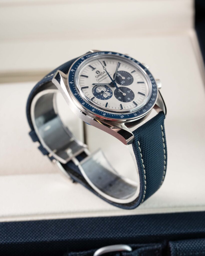 Omega Speedmaster "silver Snoopy Award" 50TH Anniversary 310.32.42.50.02.001 2022