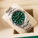 Rolex Oyster Perpetual 124300 2023