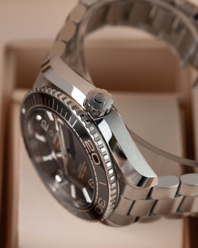 Omega Seamaster Planet Ocean 215.30.44.21.01.001 2025