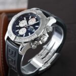 Breitling Avenger A13371 2018