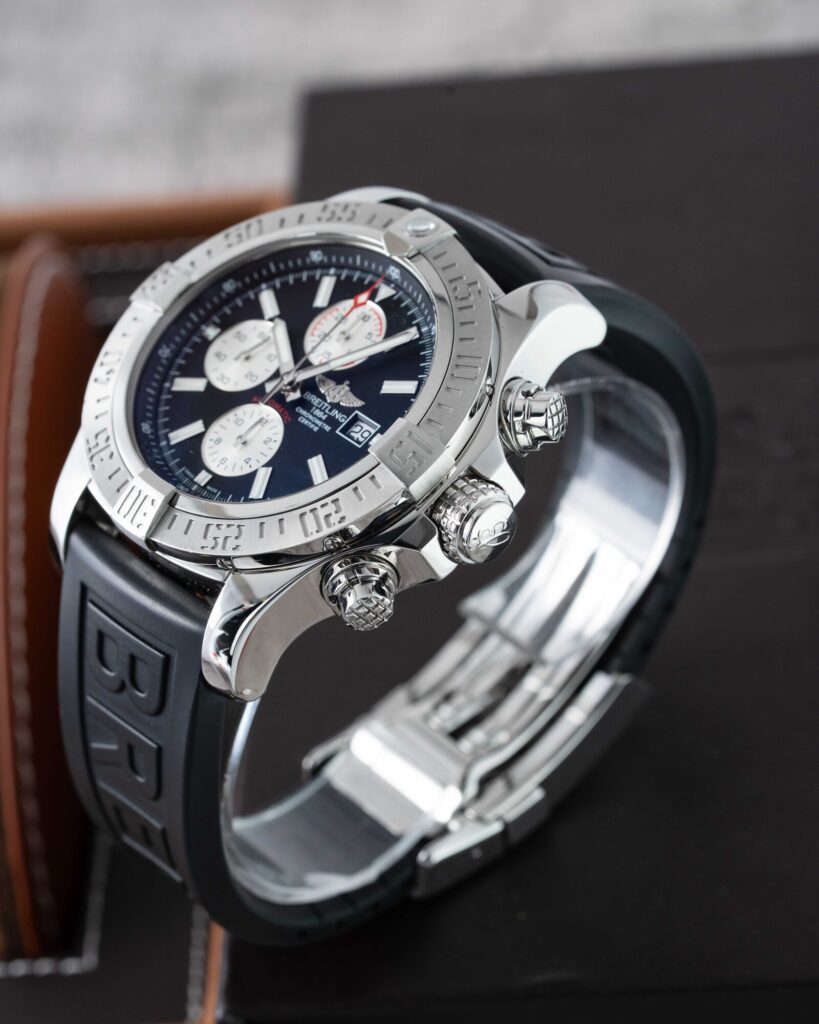 Breitling Avenger A13371 2018