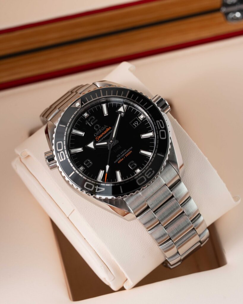 Omega Seamaster Planet Ocean 215.30.44.21.01.001 2025