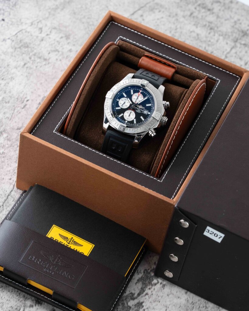 Breitling Avenger A13371 2018