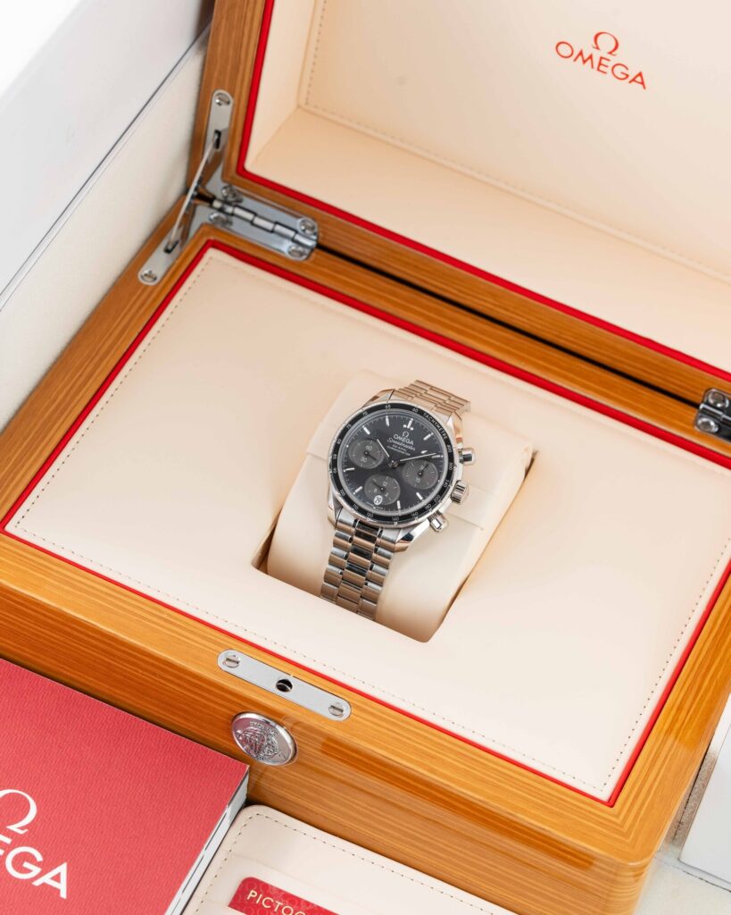 Omega Speedmaster 324.30.38.50.06.001 2020