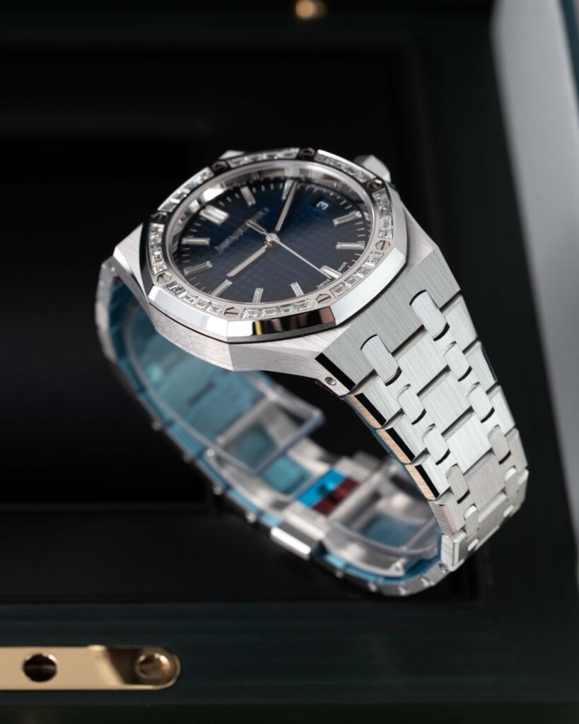 Audemars Piguet Royal Oak 15551BC.ZZ.1356BC.01 2024