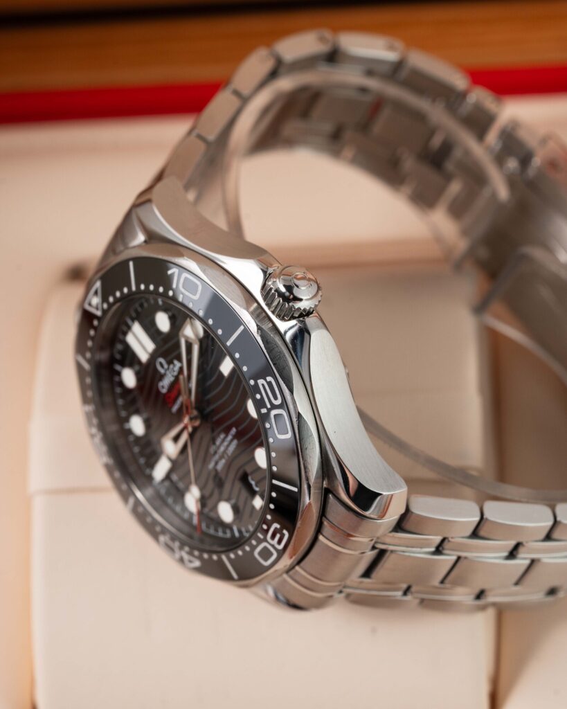 Omega Seamaster 300M 210.30.42.20.01.001 2020