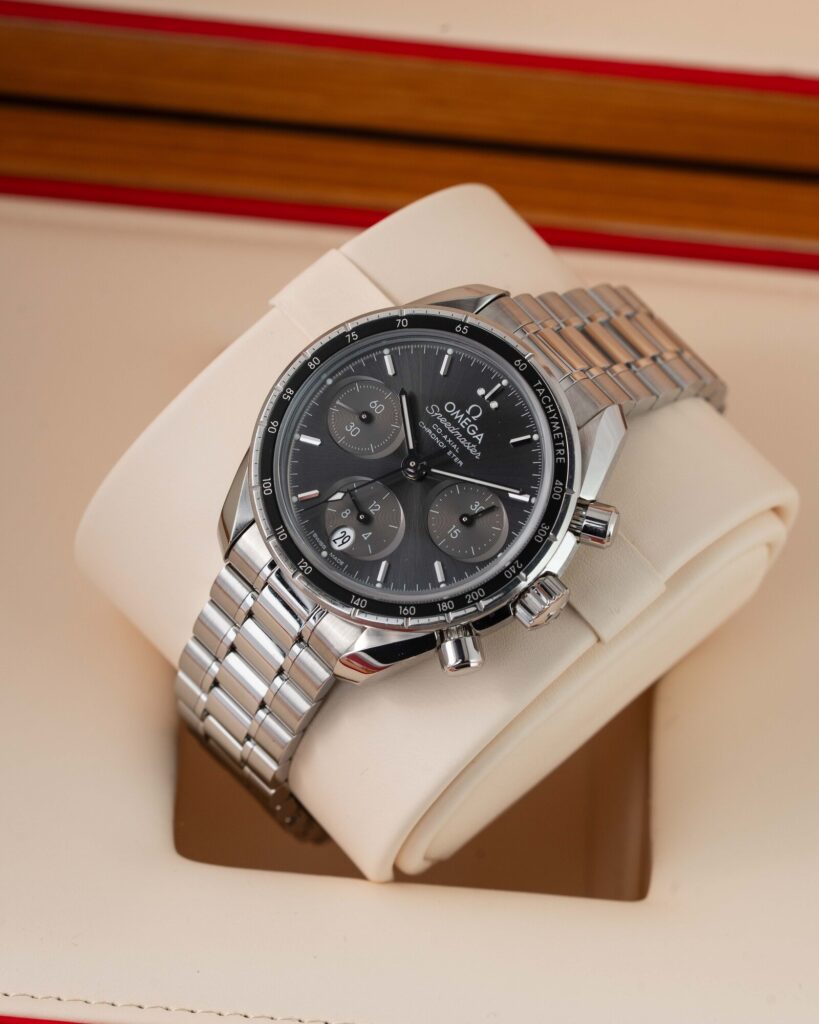 Omega Speedmaster 324.30.38.50.06.001 2020