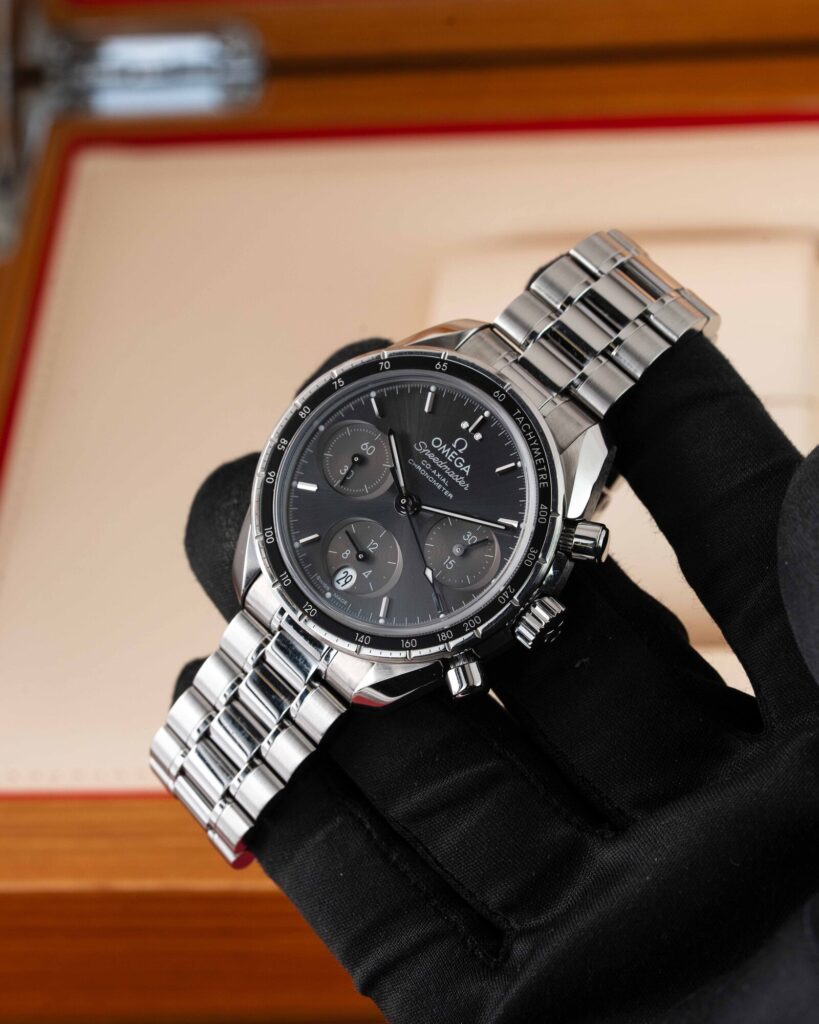 Omega Speedmaster 324.30.38.50.06.001 2020