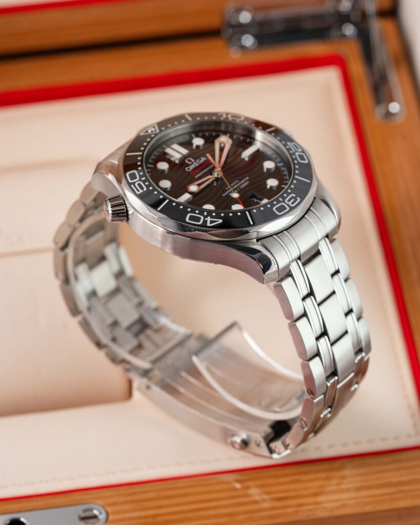 Omega Seamaster 300M 210.30.42.20.01.001 2020